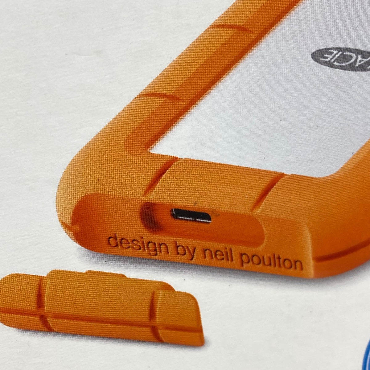 2TB LaCie Rugged Mini SSD, USB 3.2 Gen 2x2, 2000MB/s, IP54, Portable External SS HRQ72ZM/A 8719706044707