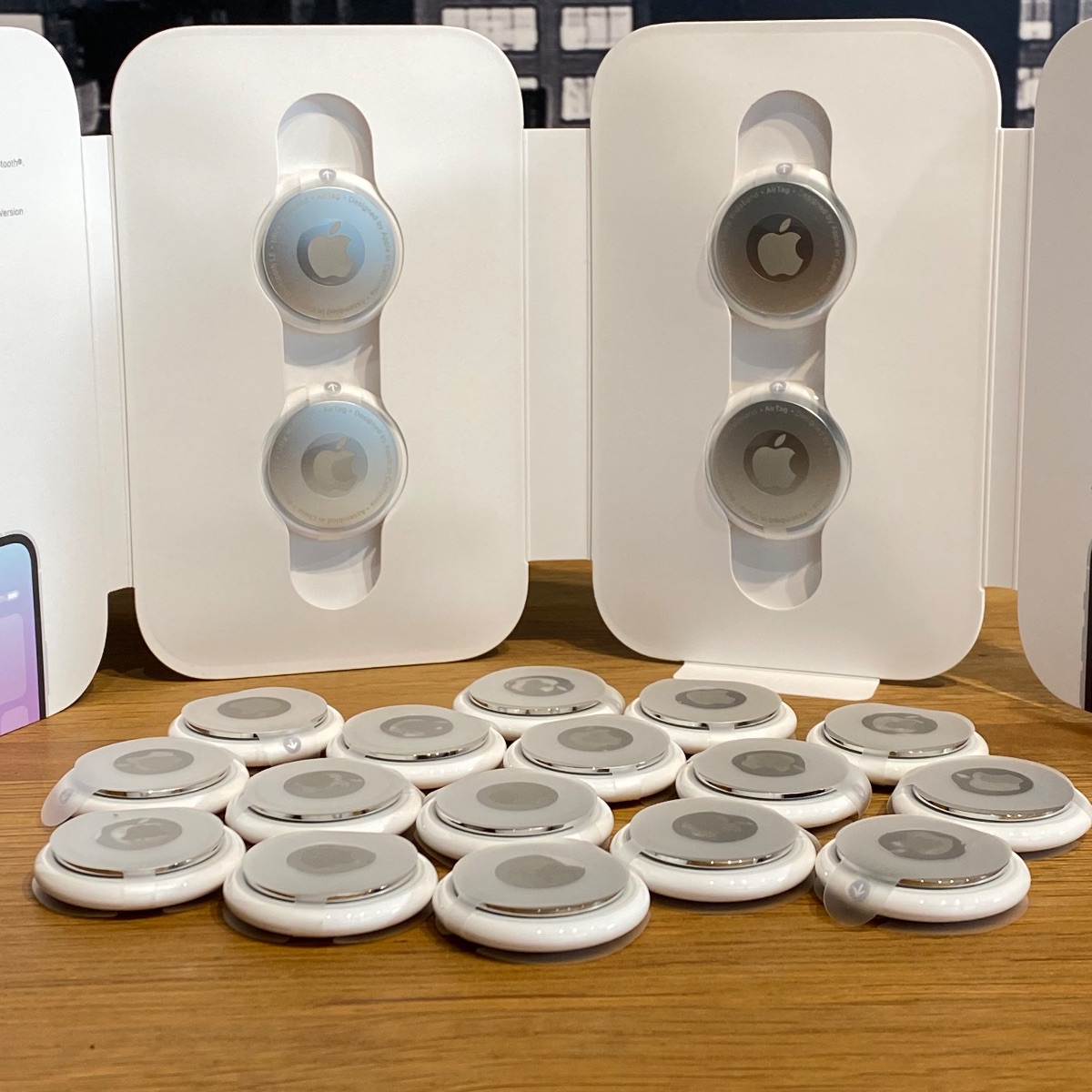 Apple AirTag Wireless Bluetooth Tracker 100% Original MX532ZMA 190199320246 (Brand New)