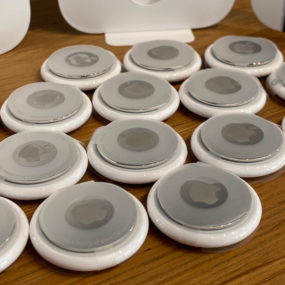 Apple AirTag Wireless Bluetooth Tracker 100% Original MX532ZMA 190199320246 (Brand New)