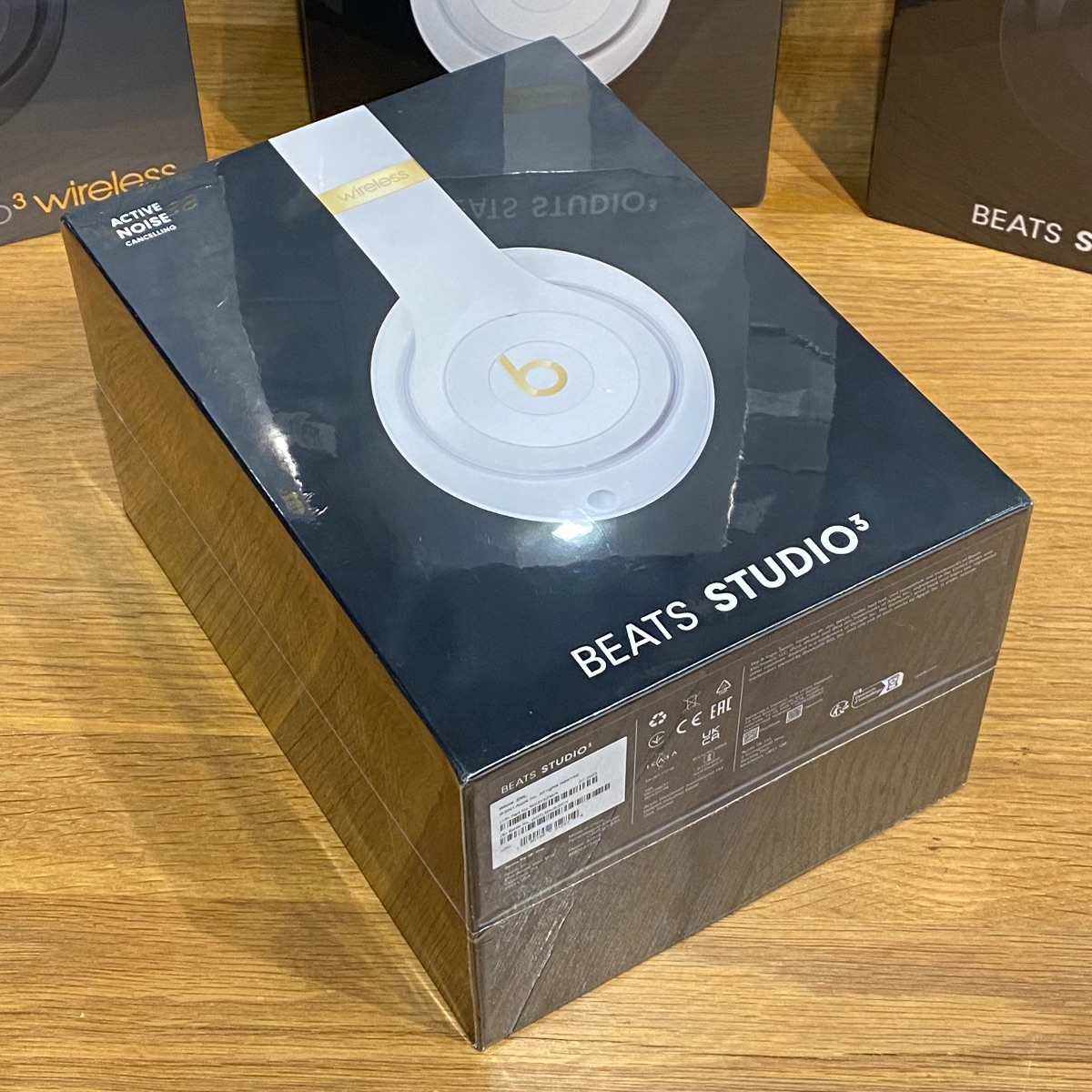 Apple Beats Studio3 Wireless Noise Cancelling Over Ear Headphones Sealed Genuine MXJA2ZMA 0190199462830 (Brand New)