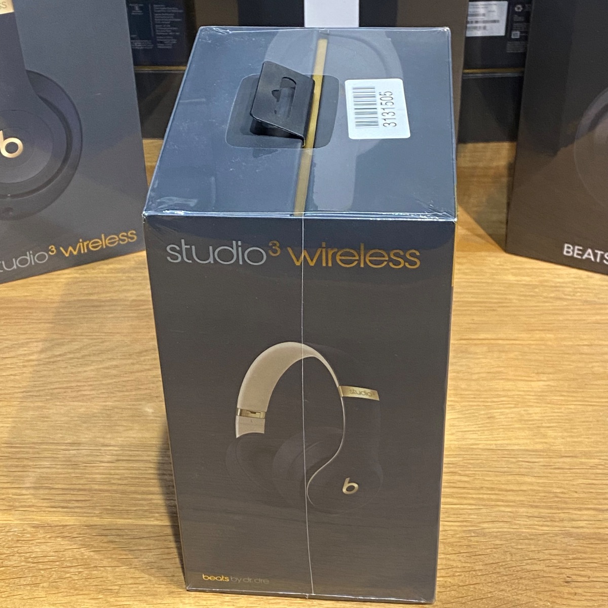 Apple Beats Studio3 Wireless Noise Cancelling Over Ear Headphones Sealed Genuine MXJA2ZMA 0190199462830 (Brand New)