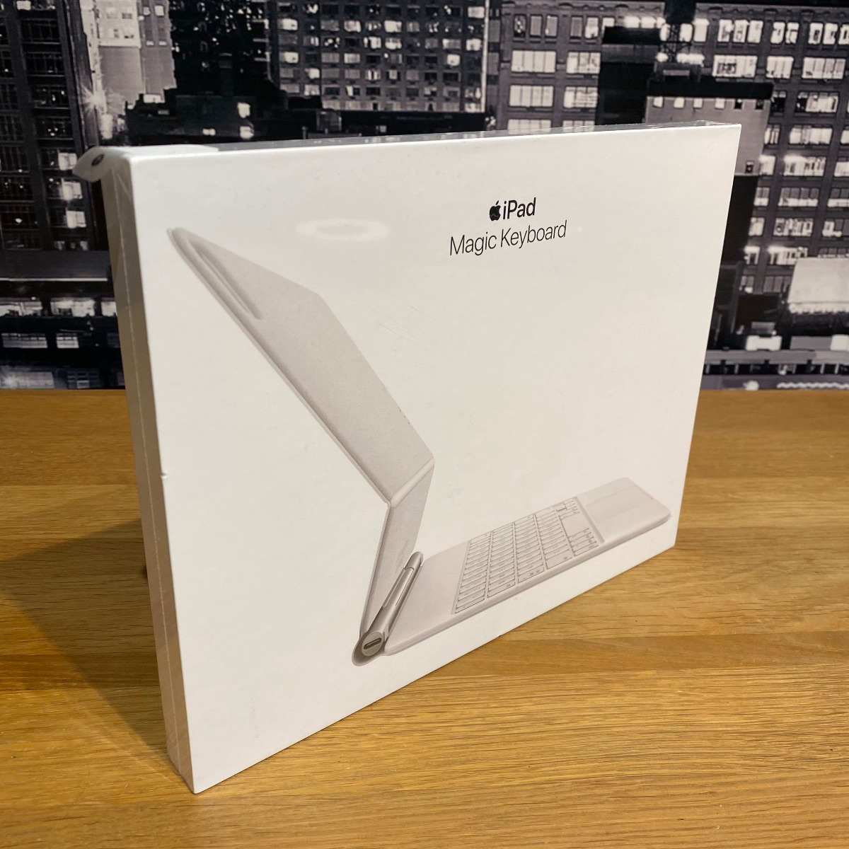 Apple iPad Pro Magic Keyboard 11 inch British English White 100% Original Sealed MJQJ3B/A 194252438725 (Brand New)