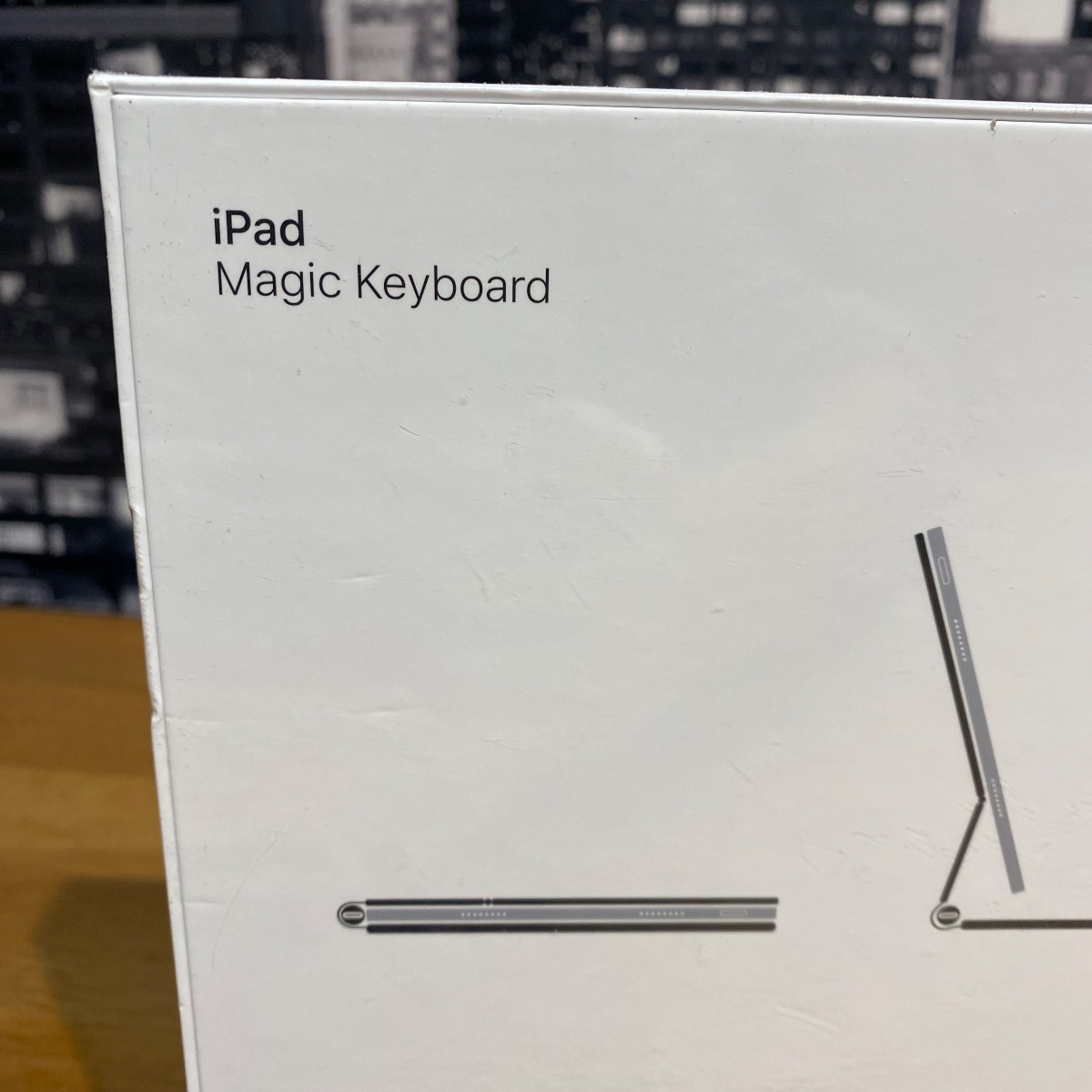 Apple iPad Pro Magic Keyboard 11 inch British English White 100% Original Sealed MJQJ3B/A 194252438725 (Brand New)