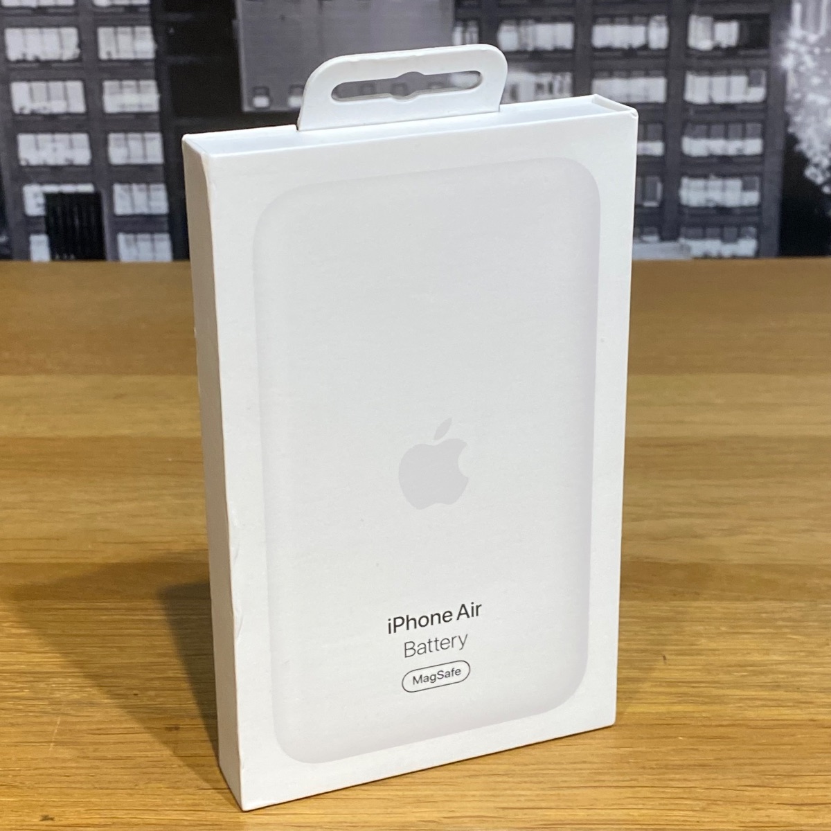 Apple iPhone Air MagSafe Battery Pack Wireless Charging White Original MGPG4ZM/A 195950669787