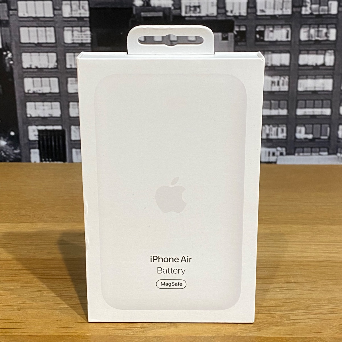 Apple iPhone Air MagSafe Battery Pack Wireless Charging White Original MGPG4ZM/A 195950669787