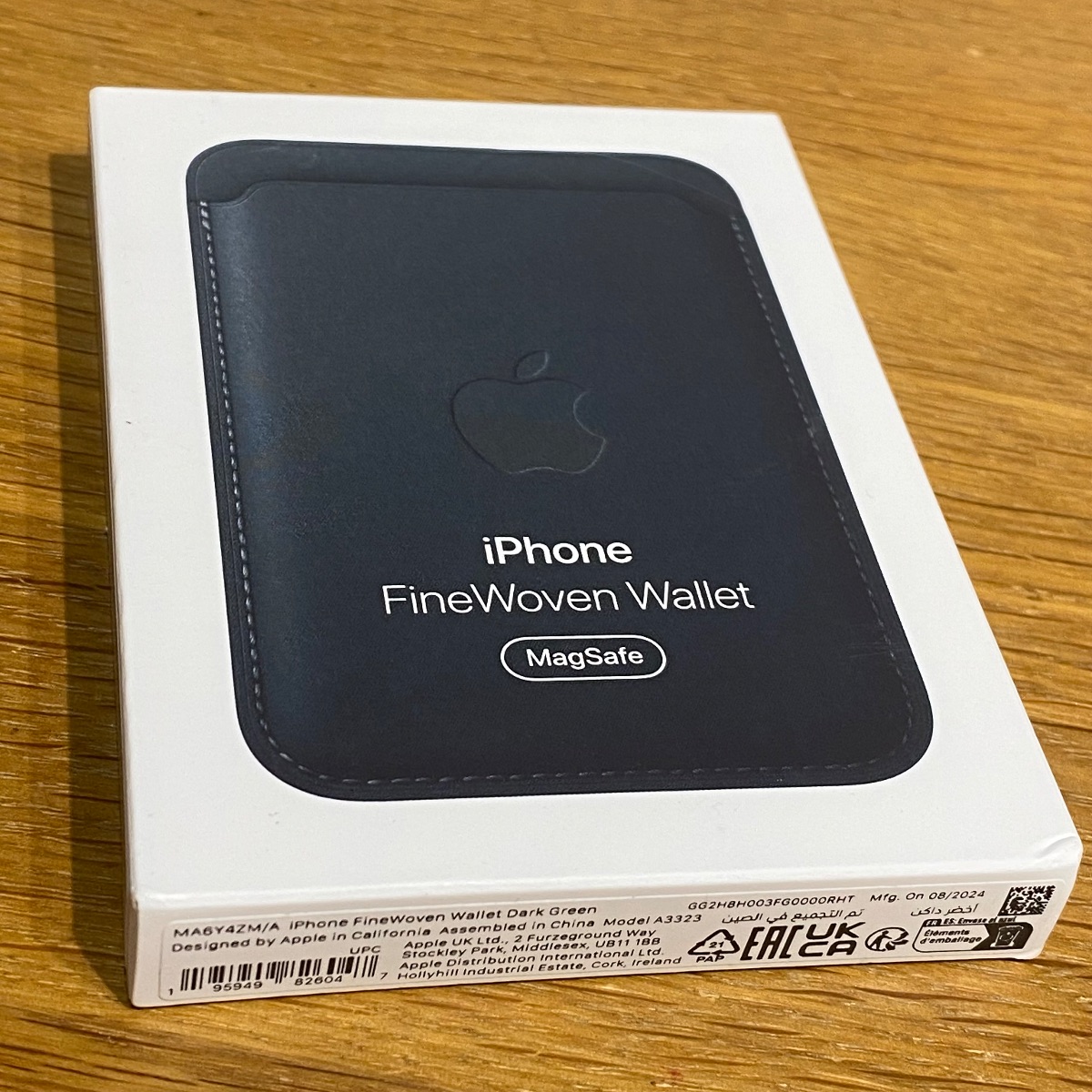 Apple iPhone FineWoven Wallet MagSafe Dark Green 16 15 14 13 Pro Max Plus MA6Y4ZM/A 195949826047 Apple iPhone FineWoven Wallet MagSafe Dark Green 16 15 14 13 Pro Max Plus MA6Y4ZM/A 195949826047