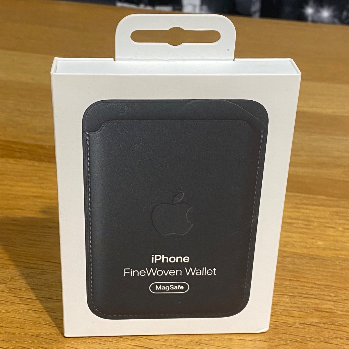 Apple iPhone FineWoven Wallet MagSafe Dark Green 16 15 14 13 Pro Max Plus MA6Y4ZM/A 195949826047 Apple iPhone FineWoven Wallet MagSafe Dark Green 16 15 14 13 Pro Max Plus MA6Y4ZM/A 195949826047