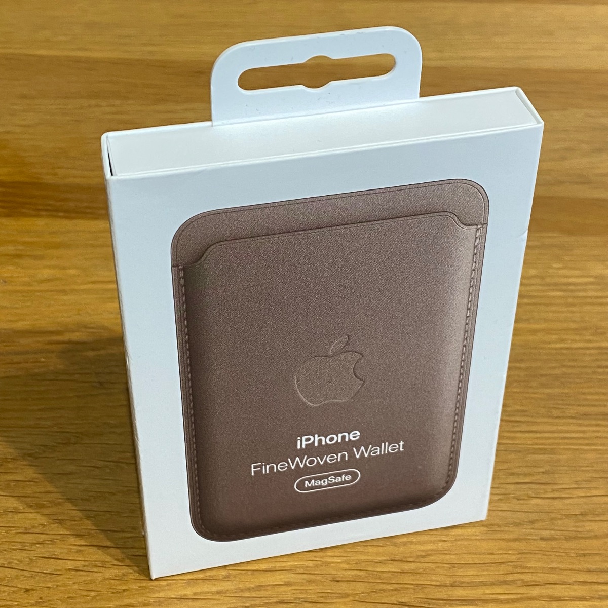 Apple iPhone FineWoven Taupe Wallet MagSafe iPhone 15 14 13 12 Pro Mini Max MT243ZMA 0194253940388 (Brand New)