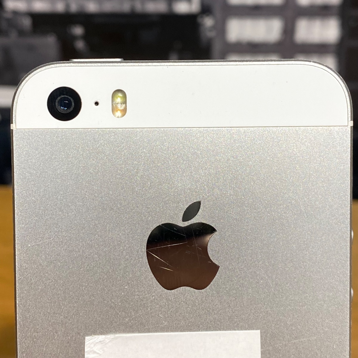Apple iPhone SE 32GB 1st Gen Smartphone White A1723 Unlocked 100% Original MP832DN/A