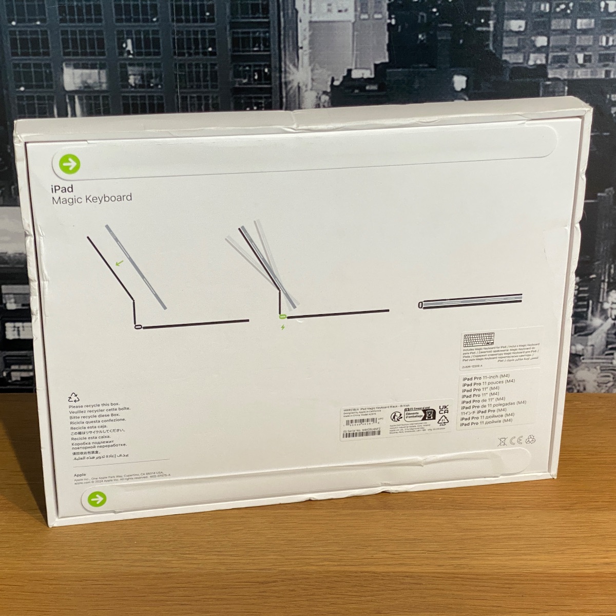 Apple Magic Keyboard iPad Pro 11" M4 British English Black Sealed 100% Original MWR23B/A 195949482816 (Brand New)