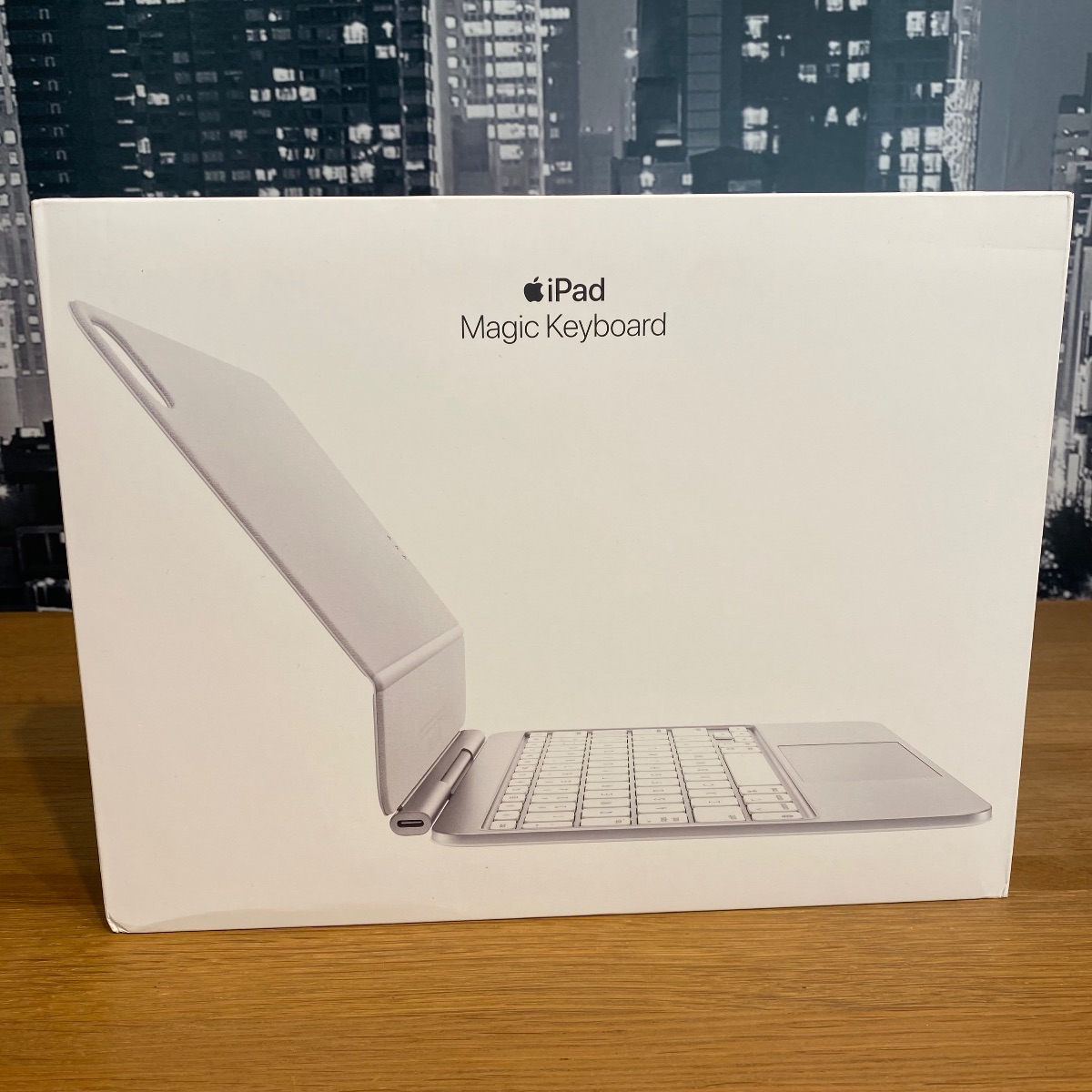 Apple Magic Keyboard iPad Pro 11" M4 British English White Sealed 100% Original MWR03BA 195949482199 (Brand New)