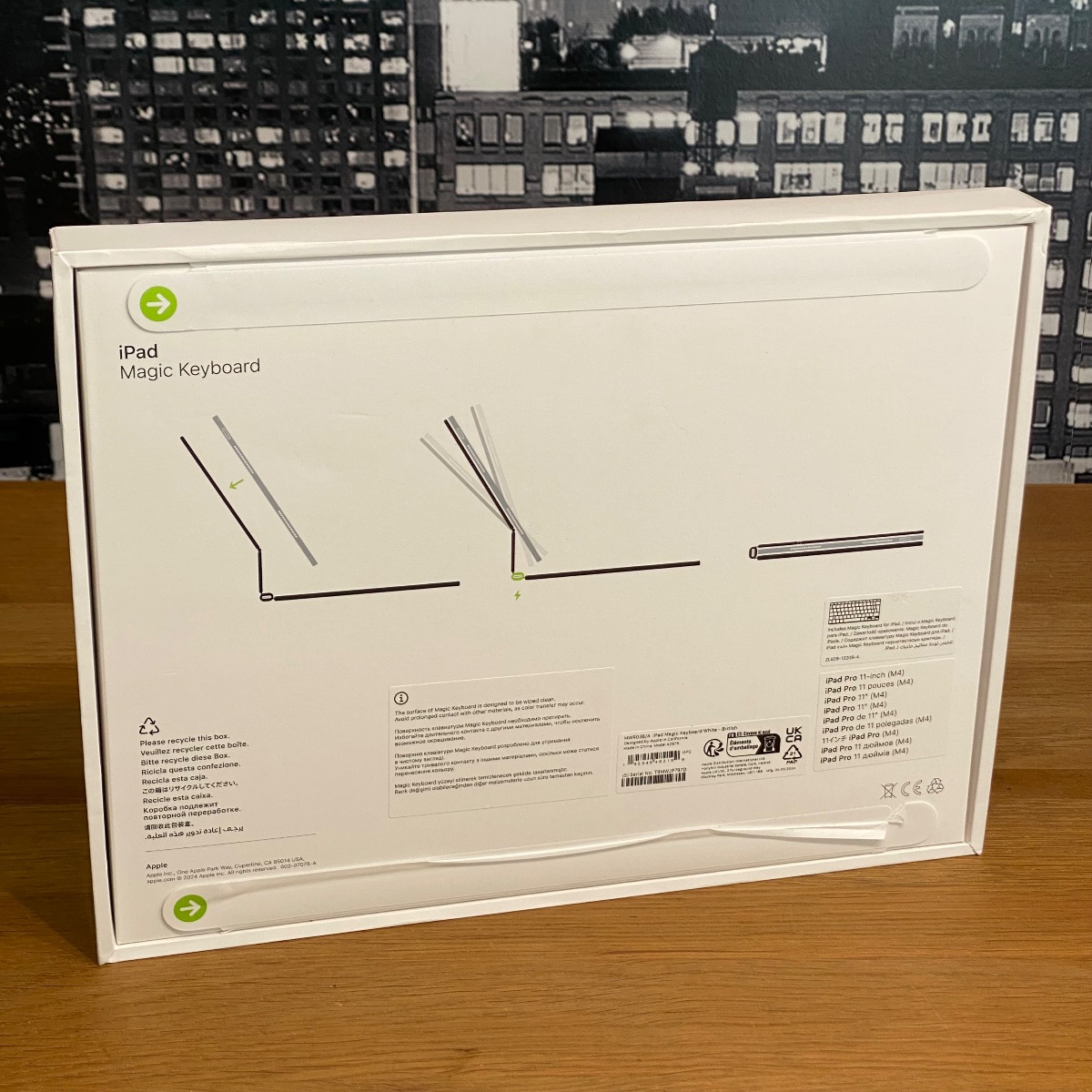 Apple Magic Keyboard iPad Pro 11" M4 British English White Sealed 100% Original MWR03BA 195949482199 (Brand New)