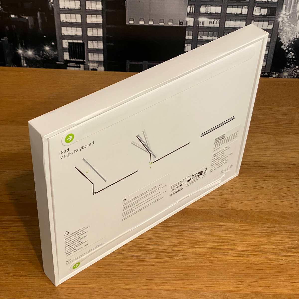 Apple Magic Keyboard iPad Pro 11" M4 British English White Sealed 100% Original MWR03BA 195949482199 (Brand New)