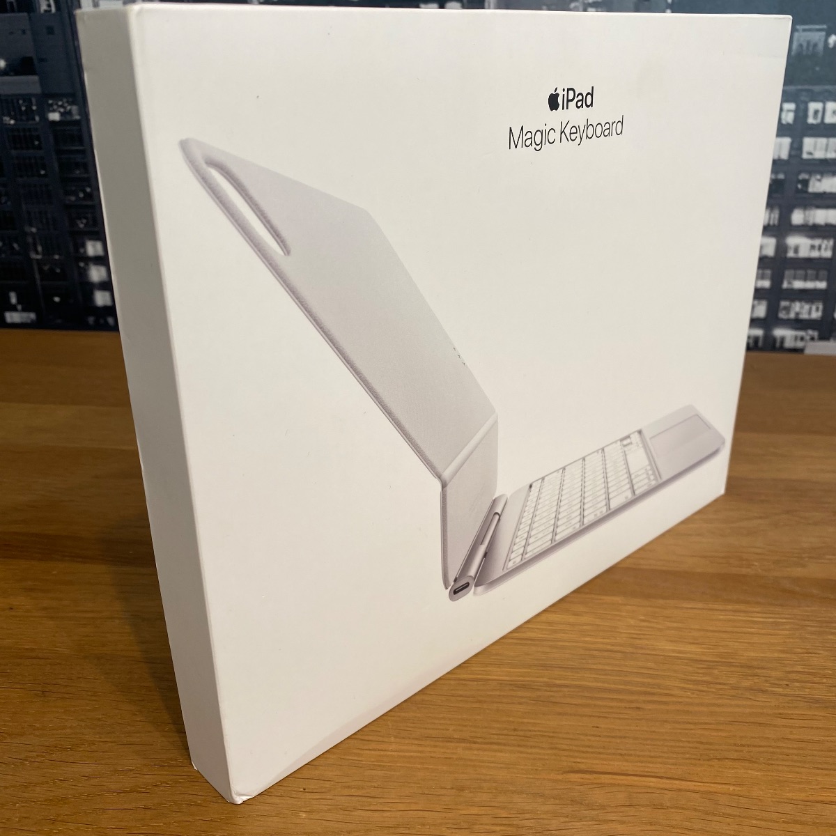 Apple Magic Keyboard iPad Pro 11" M4 British English White Sealed 100% Original MWR03BA 195949482199 (Brand New)