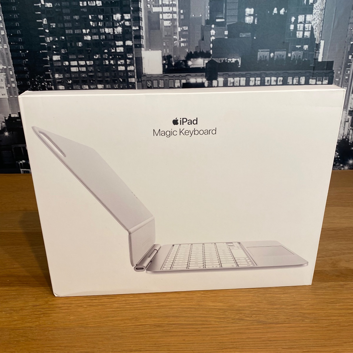 Apple Magic Keyboard iPad Pro 11" M4 British English White Sealed 100% Original MWR03BA 195949482199 (Brand New)
