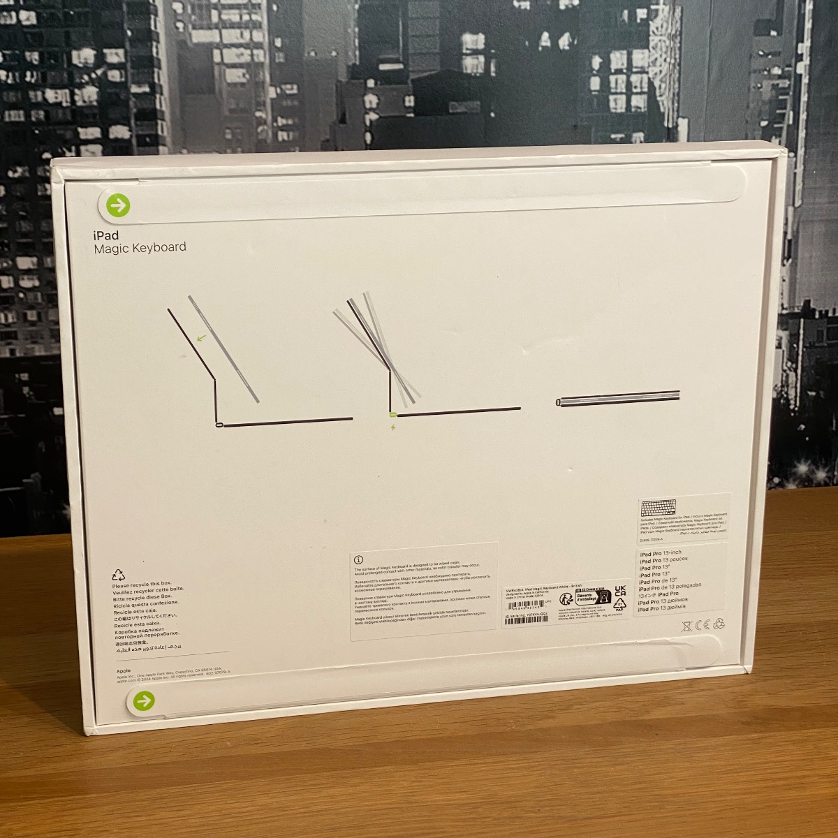 Apple Magic Keyboard iPad Pro 13