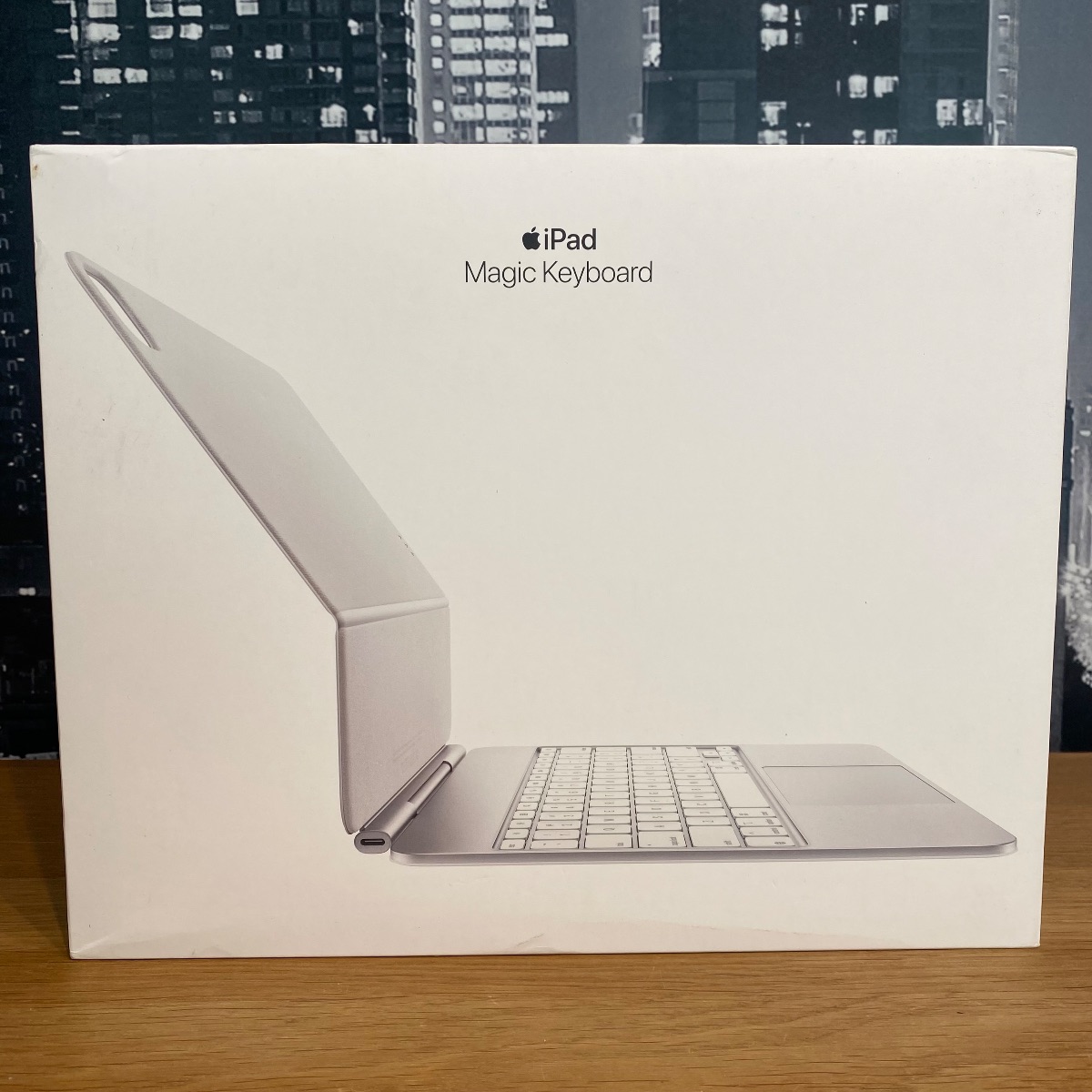 Apple Magic Keyboard iPad Pro 13