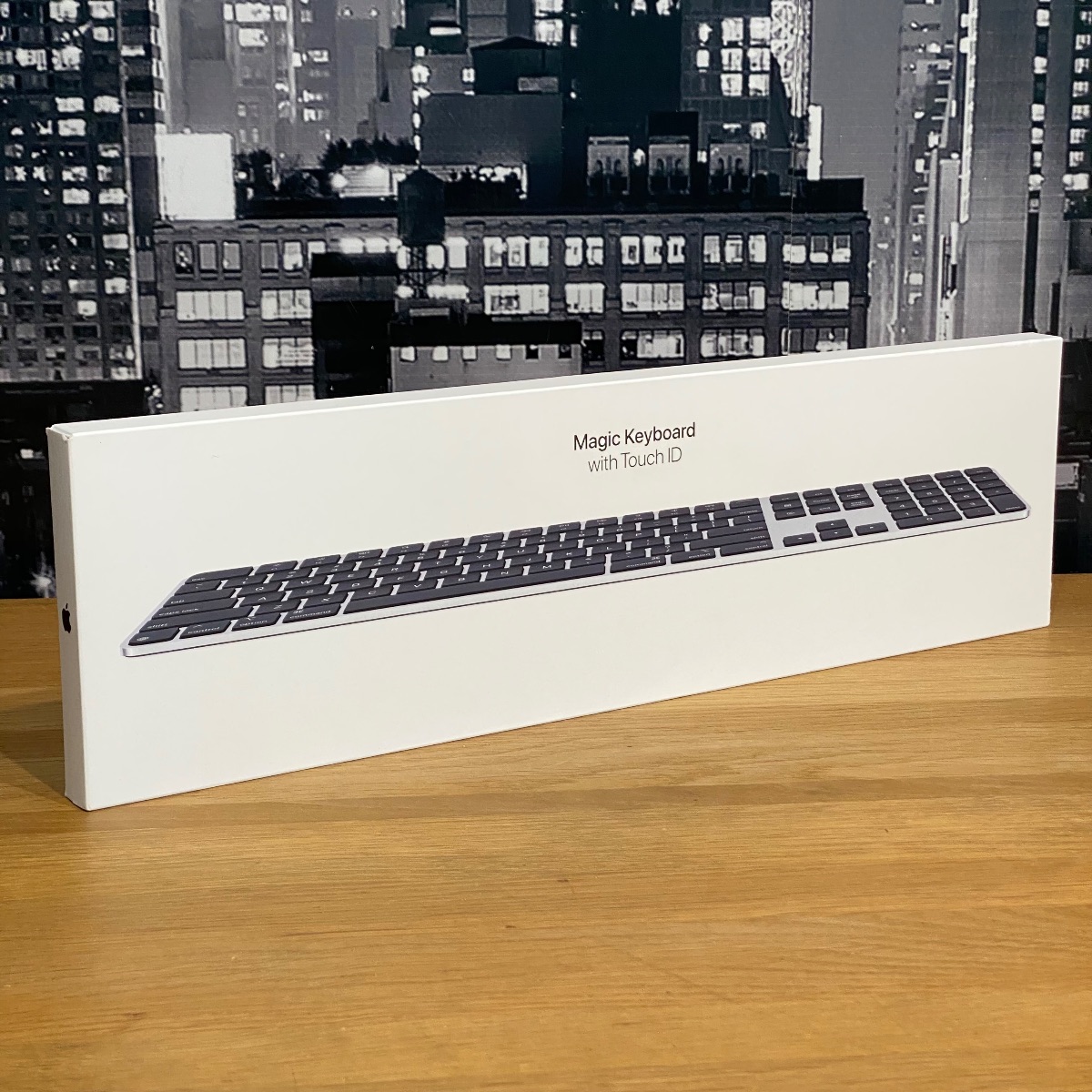 Apple Magic Keyboard Touch ID with Numeric Keypad USB-C UK British