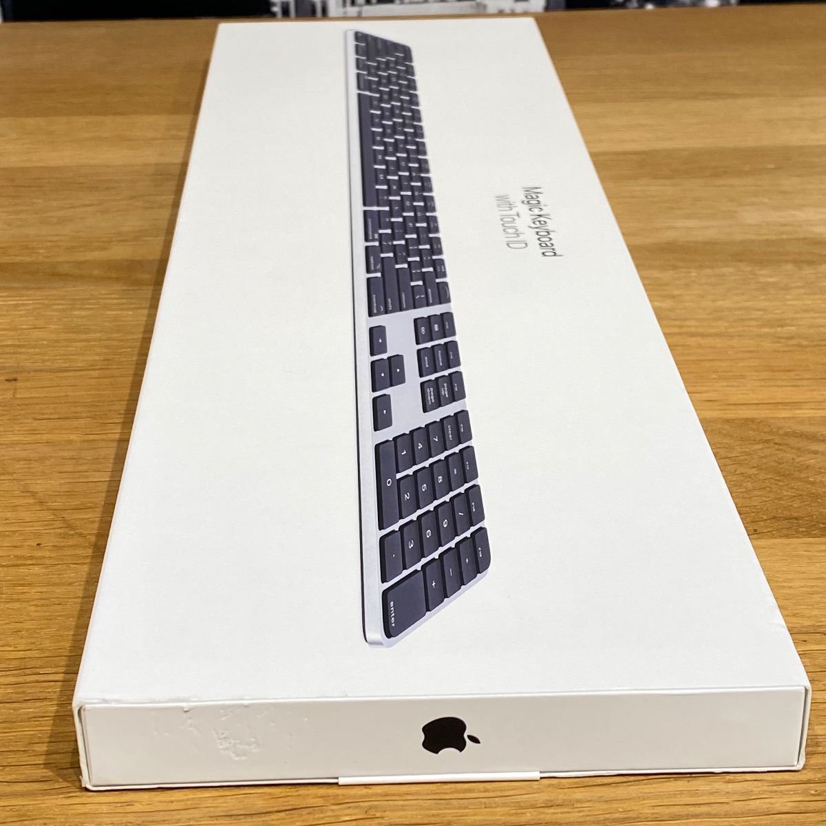 Apple Magic Keyboard Touch ID with Numeric Keypad USB-C UK British