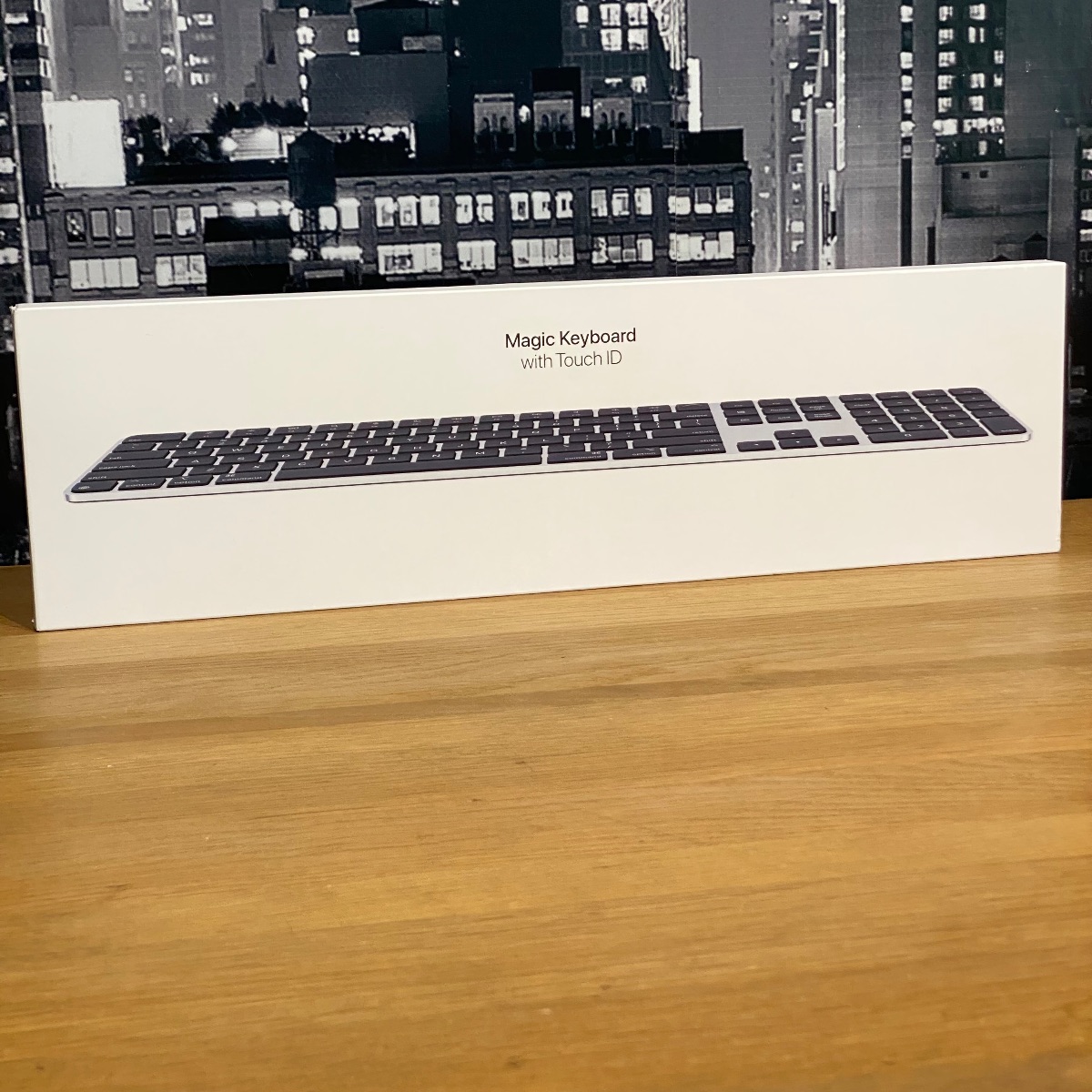 Apple Magic Keyboard Touch ID with Numeric Keypad USB-C UK British