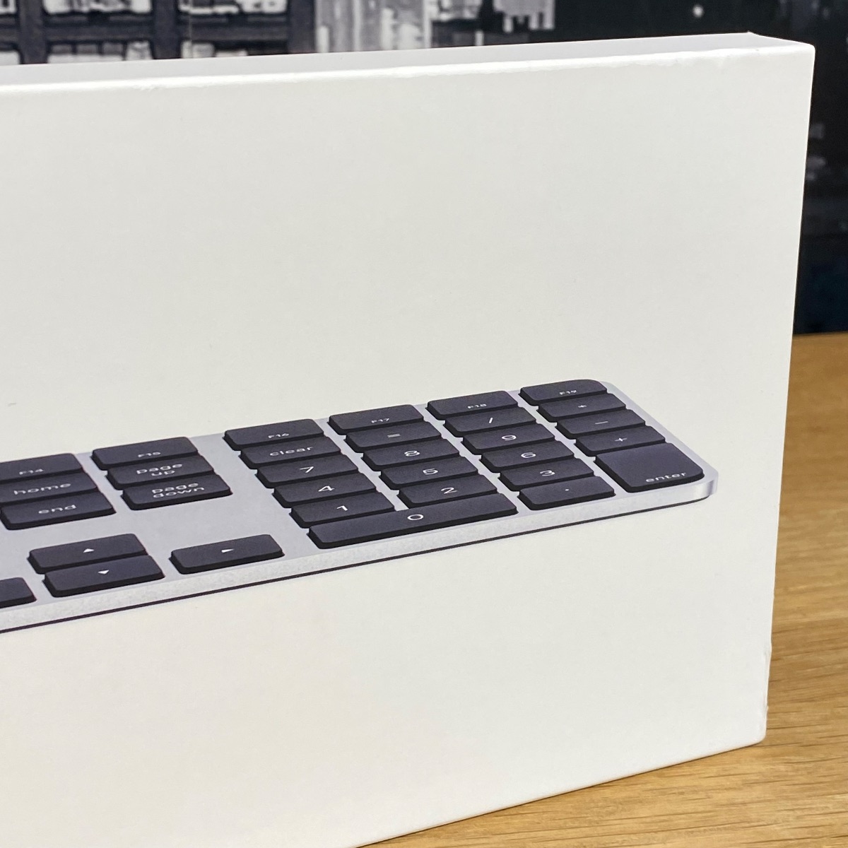 Apple Magic Keyboard Touch ID with Numeric Keypad USB-C UK British