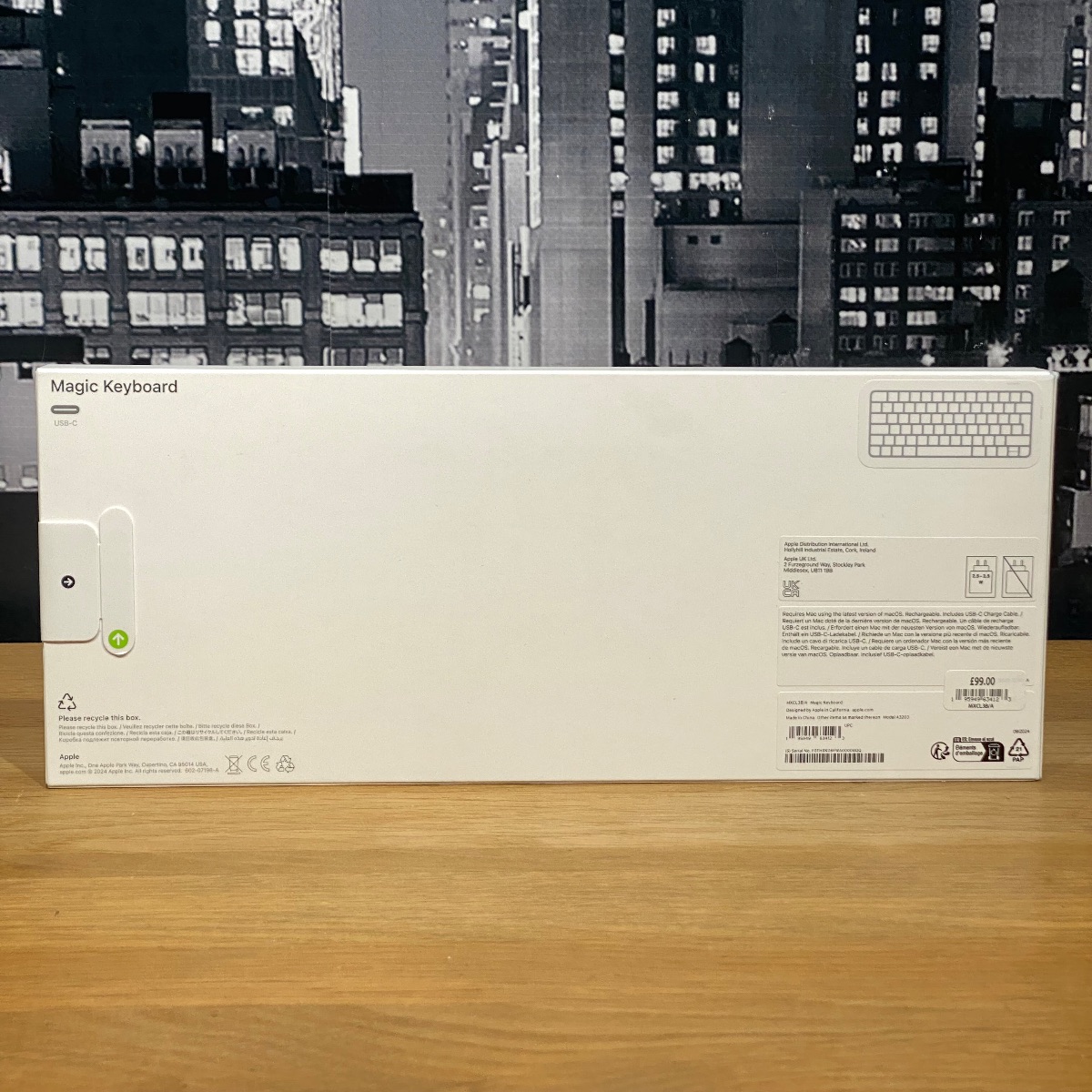 Apple Magic Keyboard USB–C Wireless Bluetooth UK British English