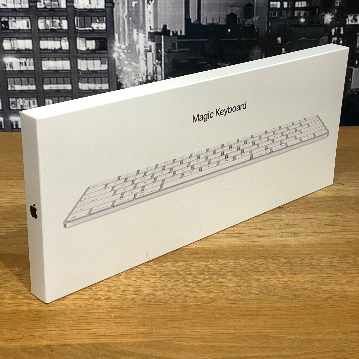 Apple Magic Keyboard USB–C Wireless Bluetooth UK British English