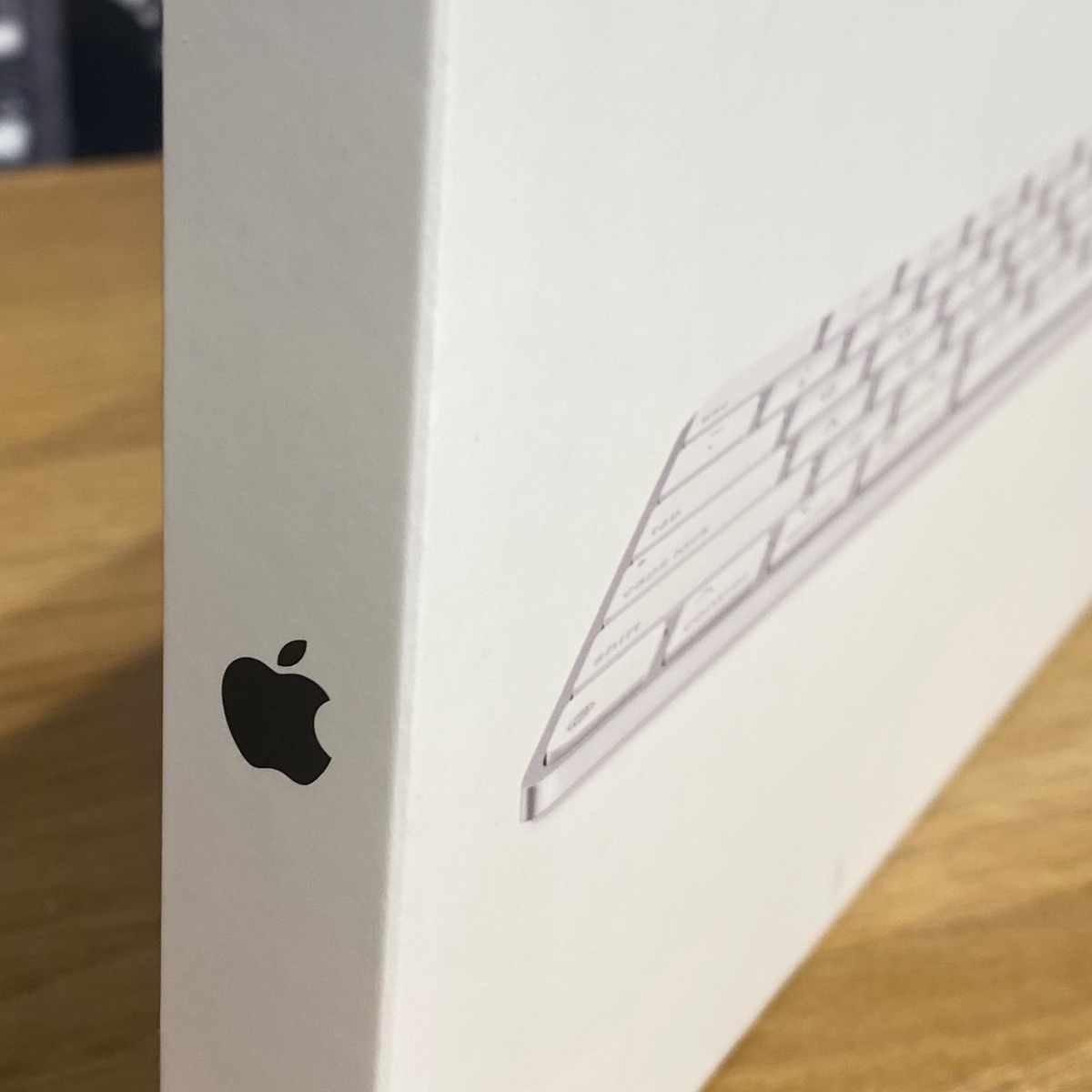 Apple Magic Keyboard USB–C Wireless Bluetooth UK British English