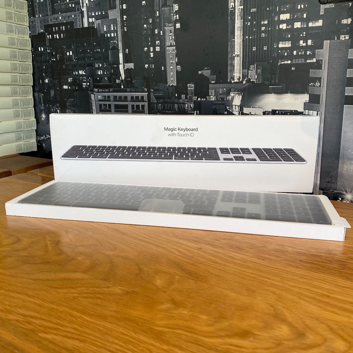 Apple Magic Keyboard with Touch ID and Numeric Keypad Black British UK M1 Silico Mmmr3b/a 19452986868 (Brand New & Sealed)