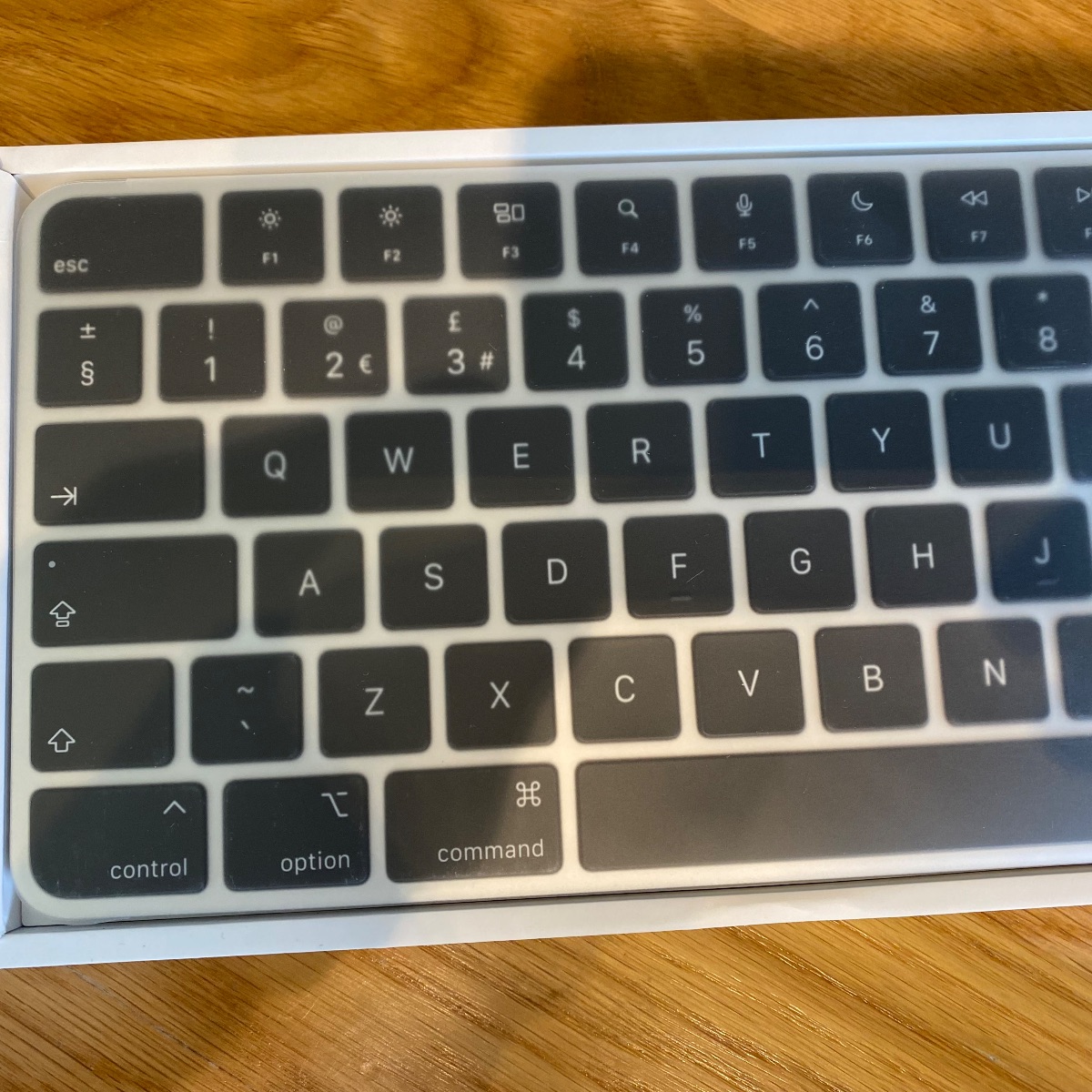 Apple Magic Keyboard with Touch ID and Numeric Keypad Black British UK M1 Silico Mmmr3b/a 19452986868 (Brand New & Sealed)