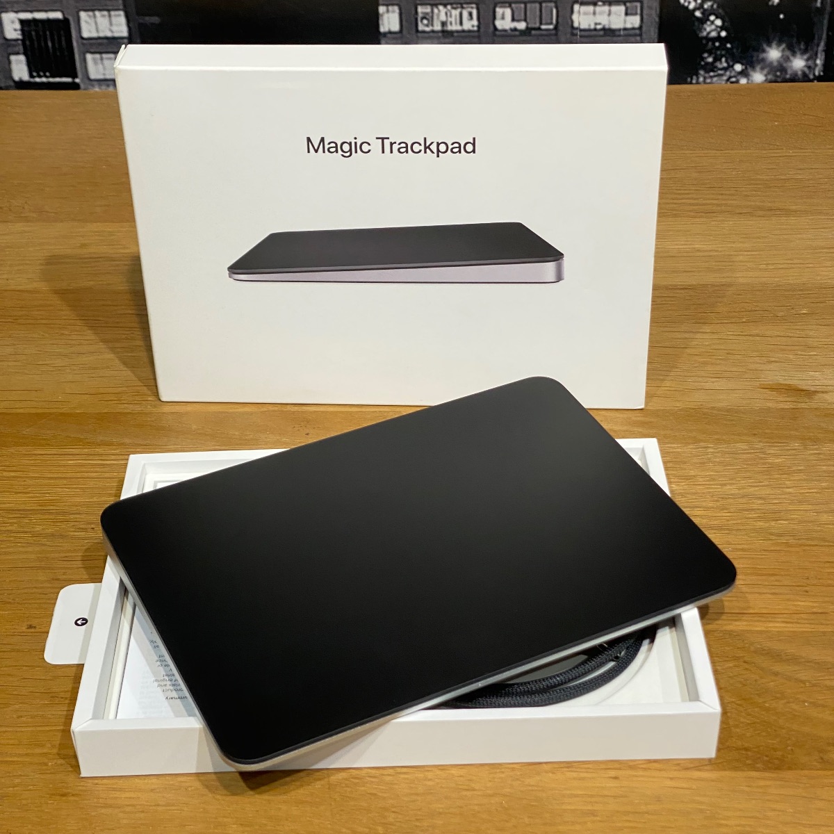 Apple Magic Trackpad(USB-C)ブラック Magic Trackpad - ブラック