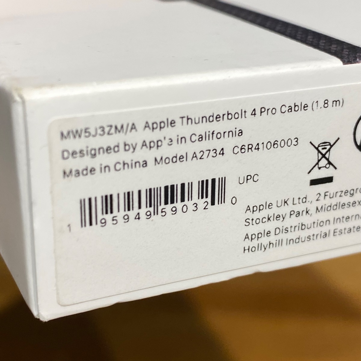 Apple Thunderbolt 4 Pro 1 8m Cable USB-C iPad MacBook iMac Original Sealed MW5J3ZMA 195949590320