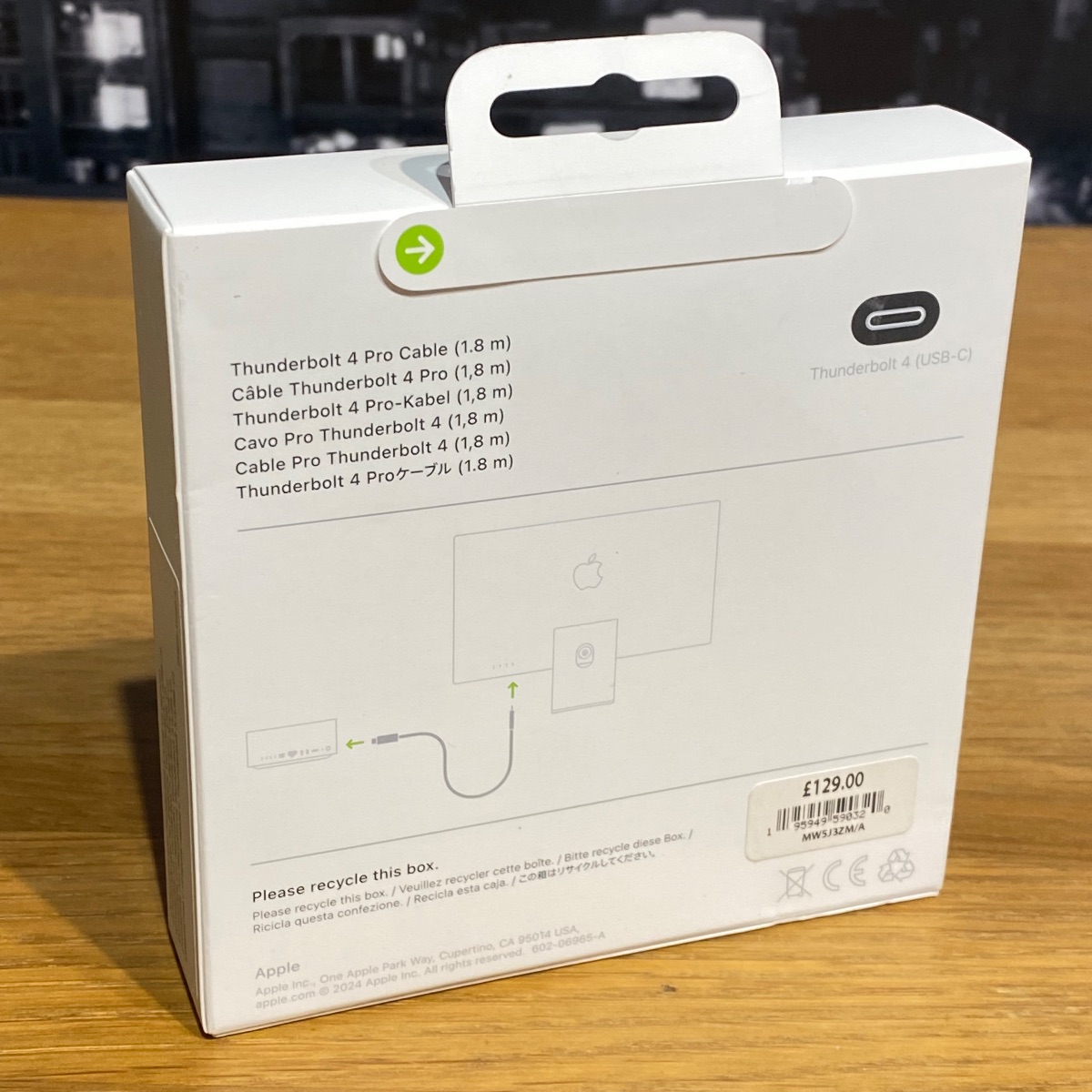 Apple Thunderbolt 4 Pro 1 8m Cable USB-C iPad MacBook iMac Original Sealed MW5J3ZMA 195949590320