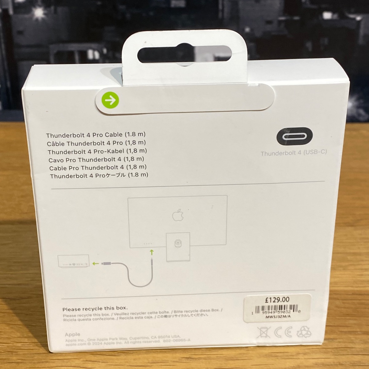 Apple Thunderbolt 4 Pro 1 8m Cable USB-C iPad MacBook iMac Original Sealed MW5J3ZMA 195949590320