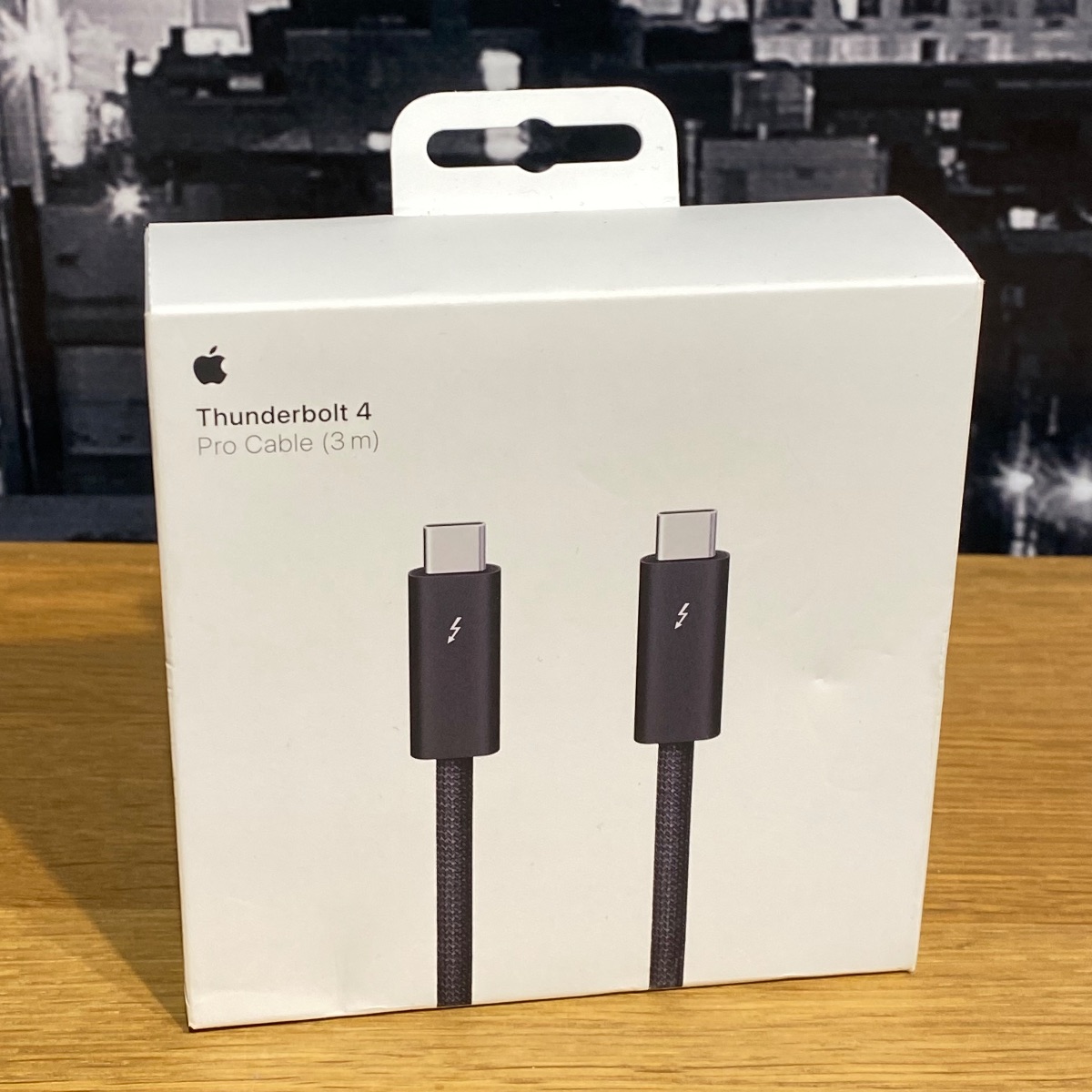 Apple Thunderbolt 4 Pro 3m Cable USB-C MacBook iPad iMac iPhone Original MW5H4ZMA 195949590375