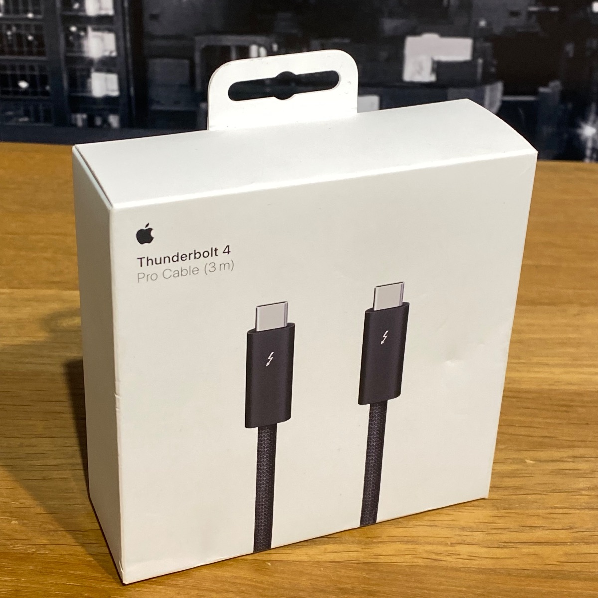 Apple Thunderbolt 4 Pro 3m Cable USB-C MacBook iPad iMac iPhone Original MW5H4ZMA 195949590375