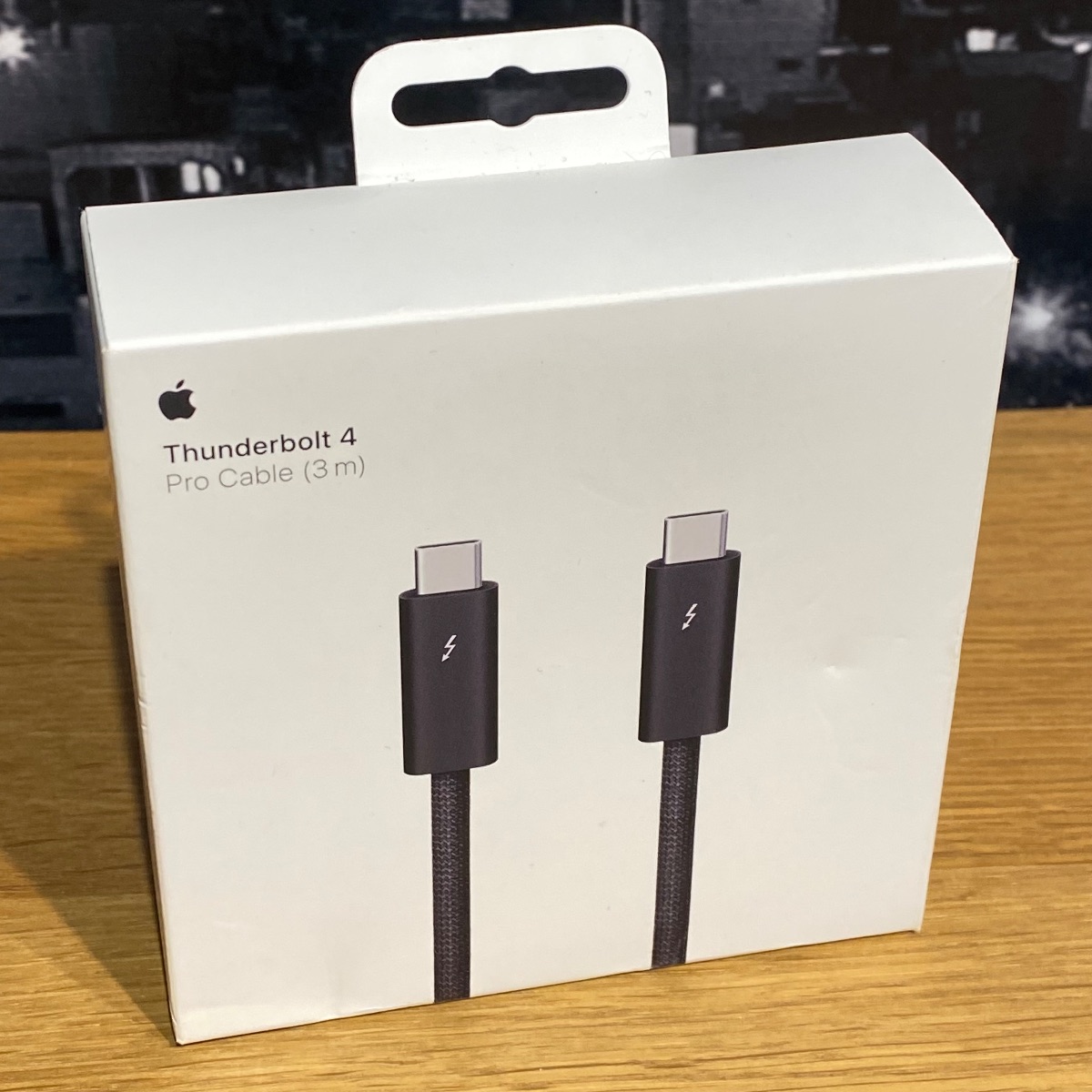 Apple Thunderbolt 4 Pro 3m Cable USB-C MacBook iPad iMac iPhone Original MW5H4ZMA 195949590375