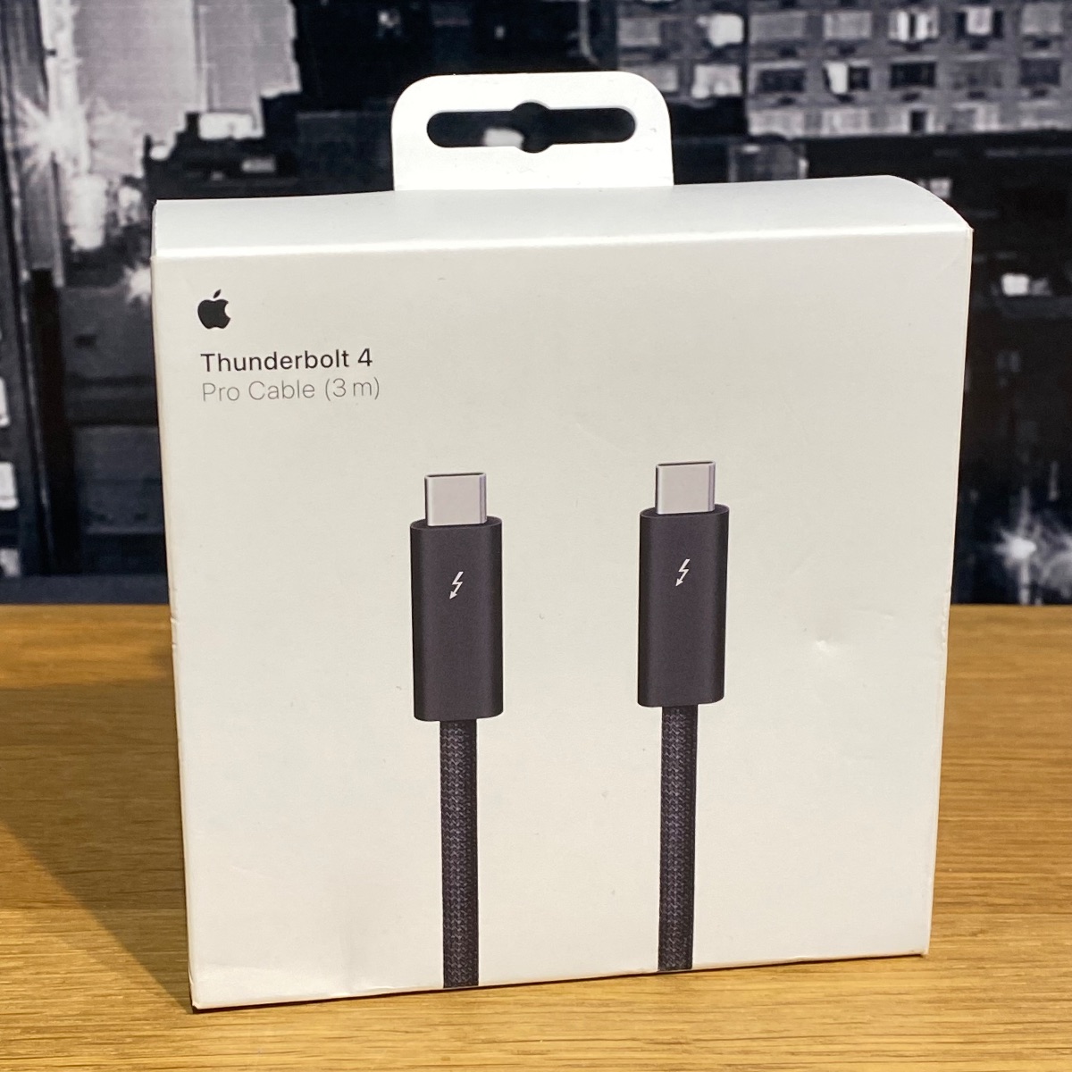 Apple Thunderbolt 4 Pro 3m Cable USB-C MacBook iPad iMac iPhone Original MW5H4ZMA 195949590375