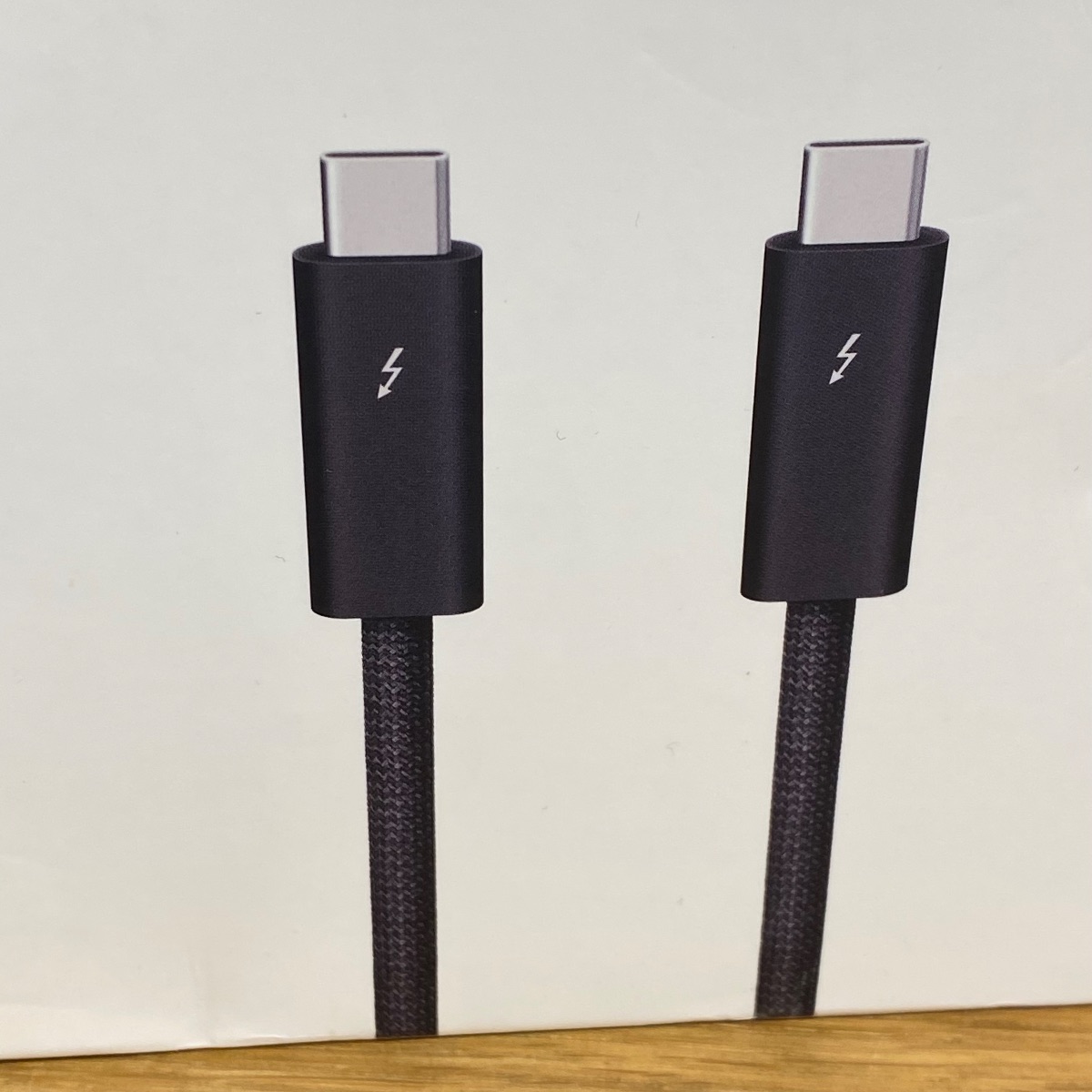 Apple Thunderbolt 4 Pro 3m Cable USB-C MacBook iPad iMac iPhone Original MW5H4ZMA 195949590375