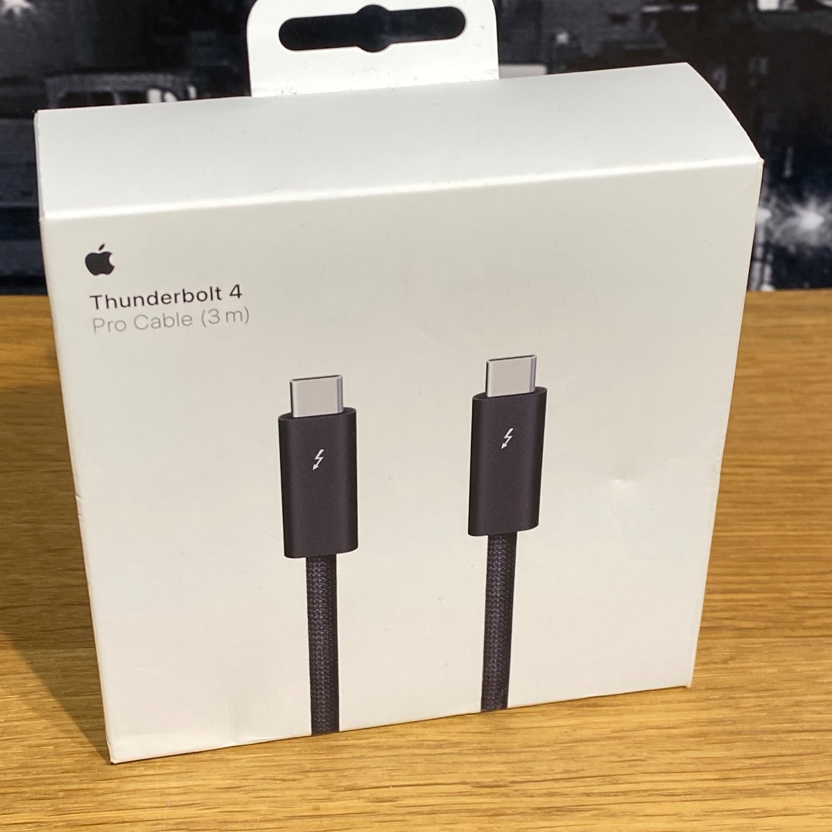 Apple Thunderbolt 4 Pro 3m Cable USB-C MacBook iPad iMac iPhone Original MW5H4ZMA 195949590375