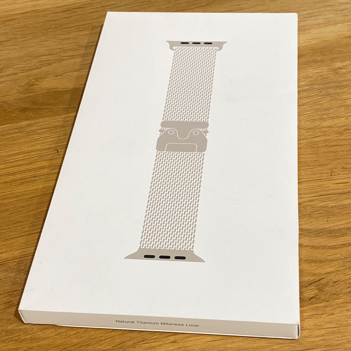 Apple Watch Natural Titanium Milanese Loop Band Strap 49mm M Medium Original MXKD3ZM/A 195949656194