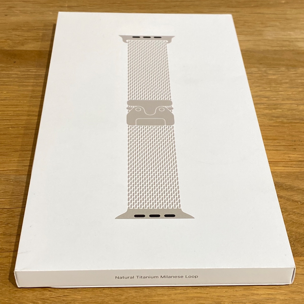 Apple Watch Natural Titanium Milanese Loop Band Strap 49mm M Medium Original MXKD3ZM/A 195949656194