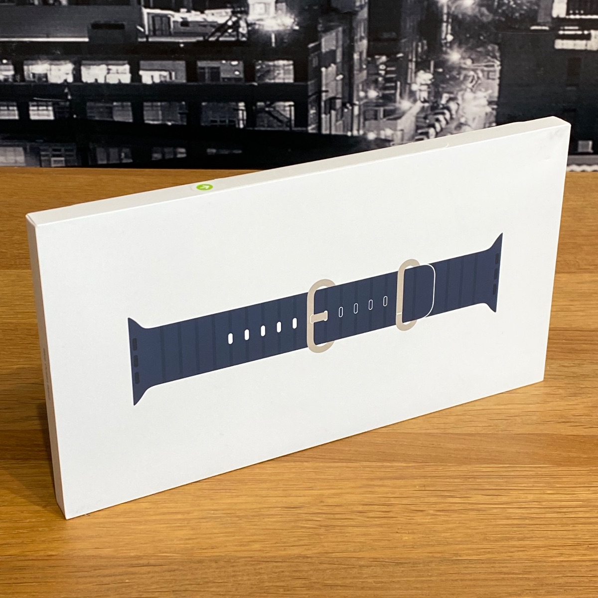 Apple Watch Strap 49mm Ocean Blue Band One Size Titanium Buckle Original Boxed MT633ZM/A 194253951315 (Brand New)