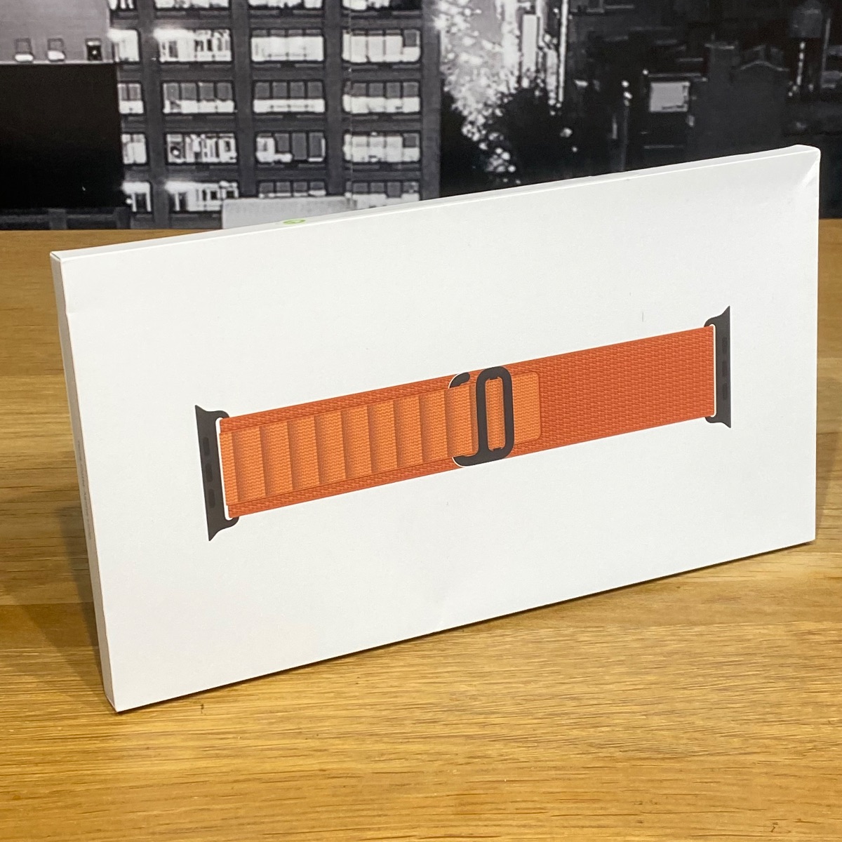 Apple Watch Strap 49mm Terracotta Alpine Loop Black Titanium Finish Medium MG9E4ZM/A 195950649338