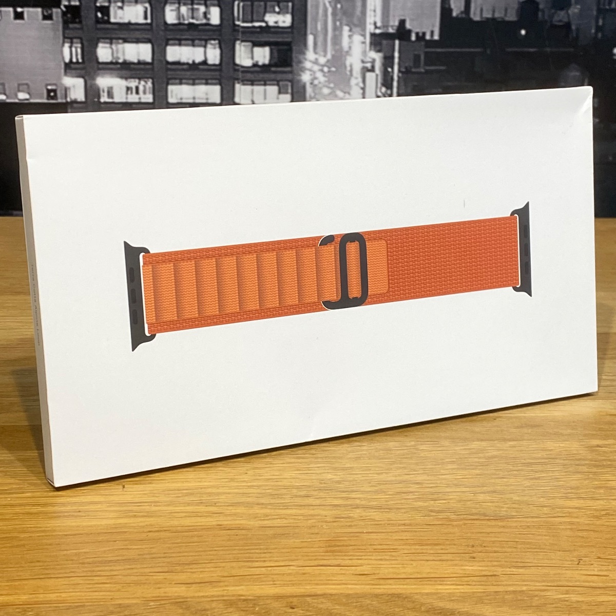 Apple Watch Strap 49mm Terracotta Alpine Loop Black Titanium Finish Medium MG9E4ZM/A 195950649338