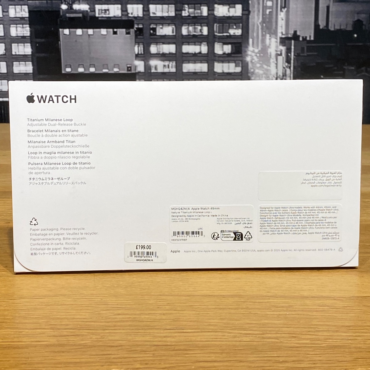 Apple Watch Ultra Strap 49mm Natural Titanium Milanese Loop L Large Original MGHQ4ZM/A 195950659443 Apple Watch Ultra Strap 49mm Natural Titanium Milanese Loop L Large Original MGHQ4ZM/A 195950659443