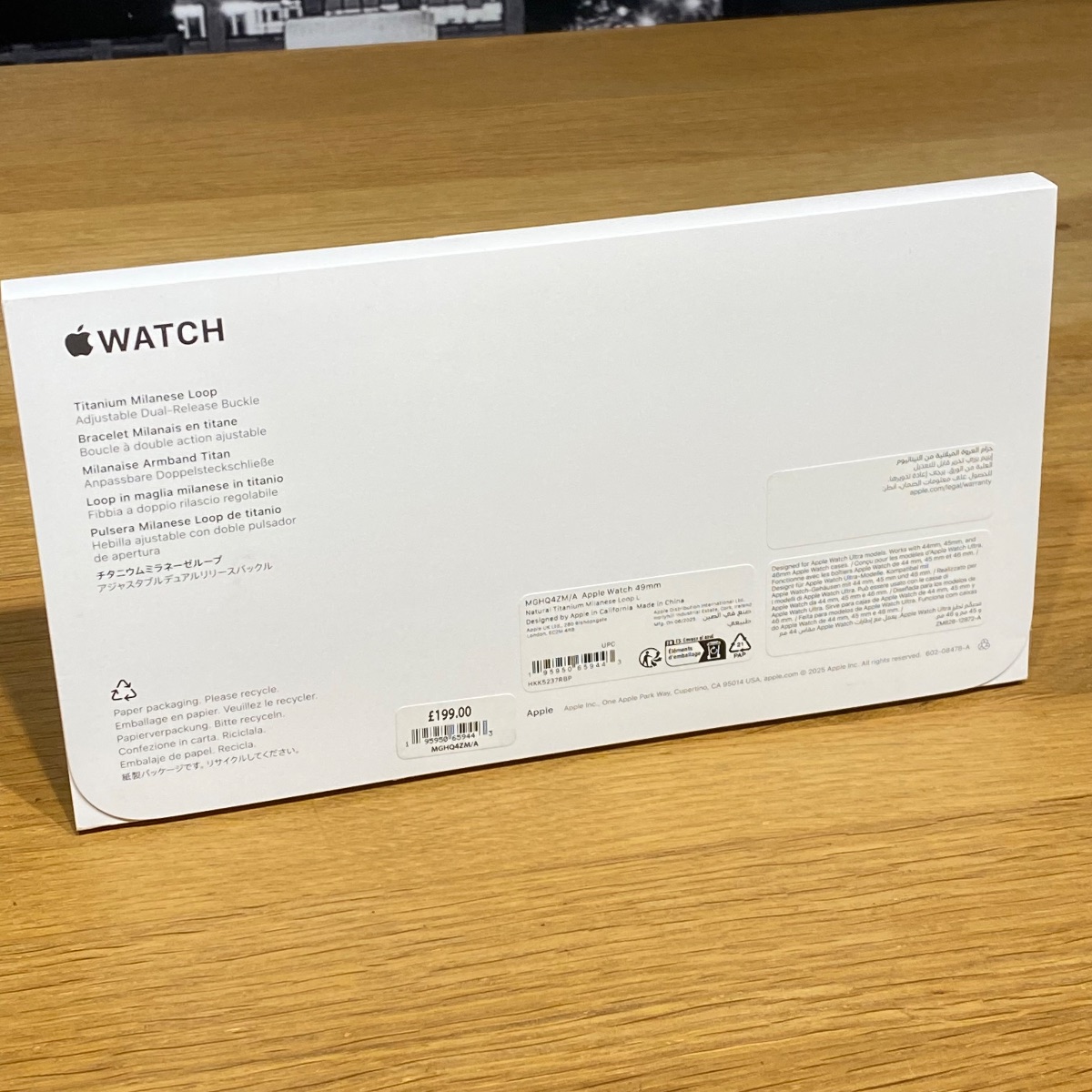 Apple Watch Ultra Strap 49mm Natural Titanium Milanese Loop L Large Original MGHQ4ZM/A 195950659443 Apple Watch Ultra Strap 49mm Natural Titanium Milanese Loop L Large Original MGHQ4ZM/A 195950659443