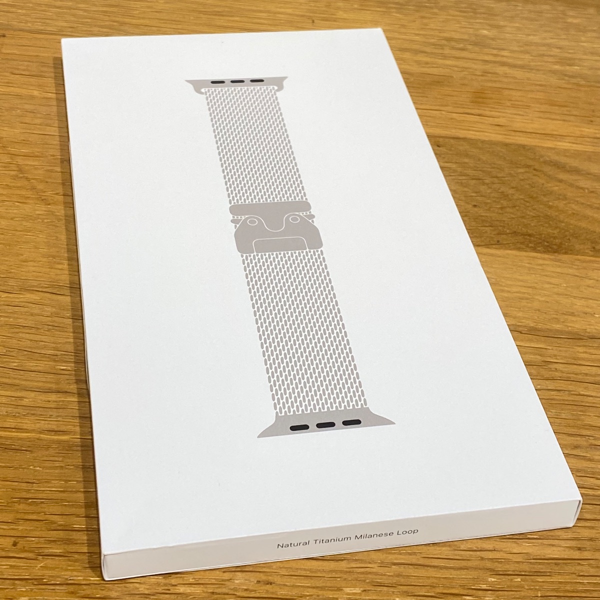 Apple Watch Ultra Strap 49mm Natural Titanium Milanese Loop L Large Original MGHQ4ZM/A 195950659443 Apple Watch Ultra Strap 49mm Natural Titanium Milanese Loop L Large Original MGHQ4ZM/A 195950659443