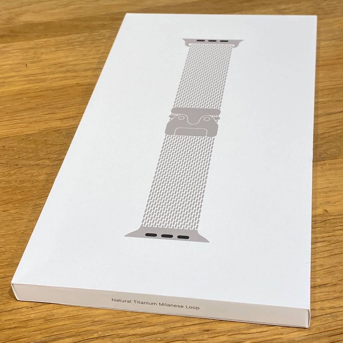 Apple Watch Ultra Strap 49mm Natural Titanium Milanese Loop L Large Original MGHQ4ZM/A 195950659443 Apple Watch Ultra Strap 49mm Natural Titanium Milanese Loop L Large Original MGHQ4ZM/A 195950659443