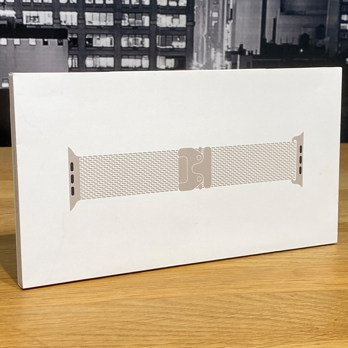 Apple Watch Ultra Strap 49mm Natural Titanium Milanese Loop M Medium Original mghp4zm/a 195950659412 Apple Watch Ultra Strap 49mm Natural Titanium Milanese Loop M Medium Original mghp4zm/a 195950659412